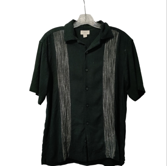 Haggar Other - HAGGAR Men's Medium Bahama Shirt